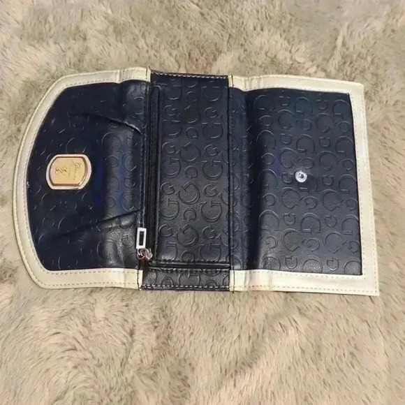 Guess black leather wallet - Picture 6 of 8